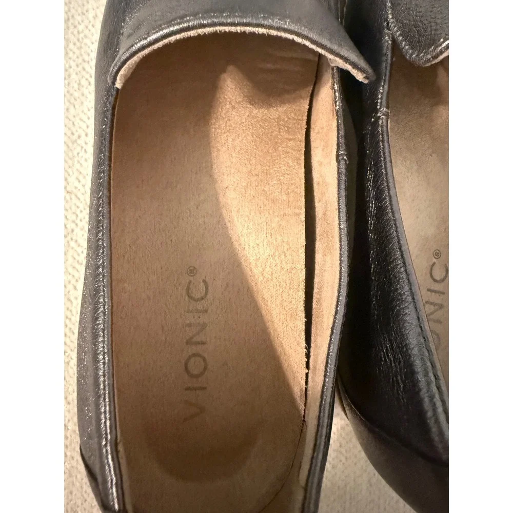 Vionic Kensley Pewter Metallic Leather Lug Sole Platform Loafers Womens 6.5 Wide